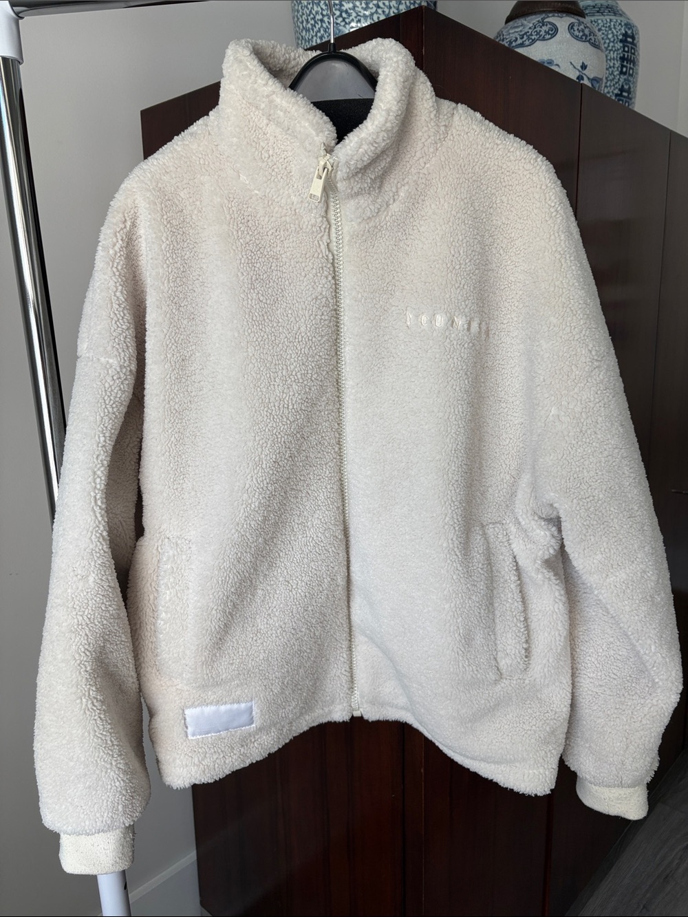 YoungLA unisex Cozy Sherpa Jacket - Cream Sz S